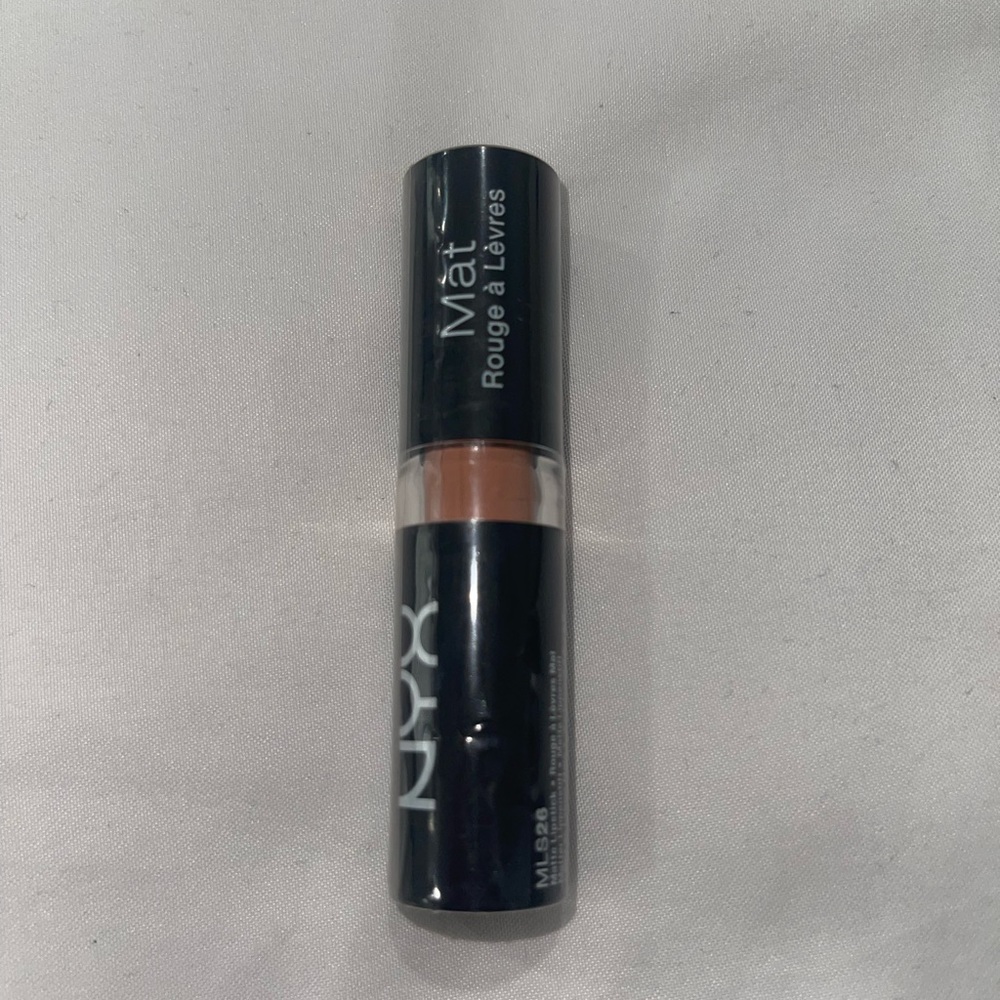 COPY - Nyx Matte Lipstick - Shy